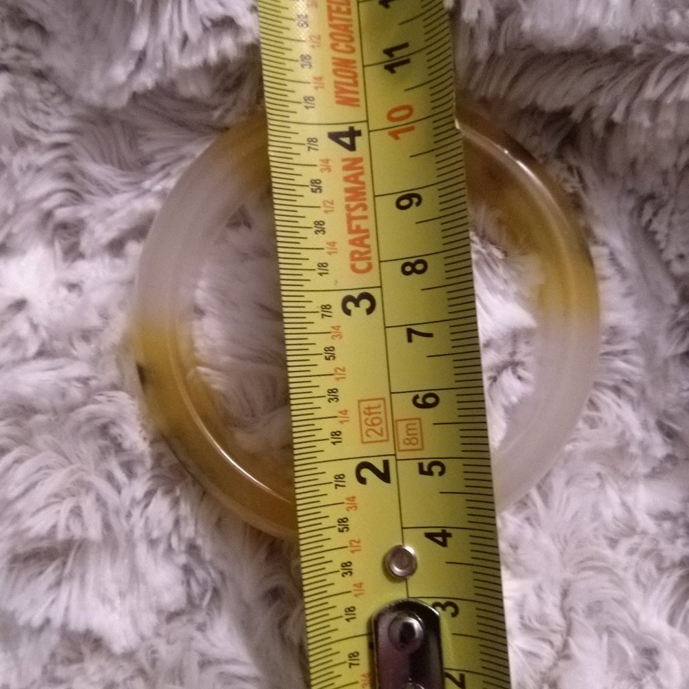 Gorgeous Jade Bangle - Picture 2 of 3
